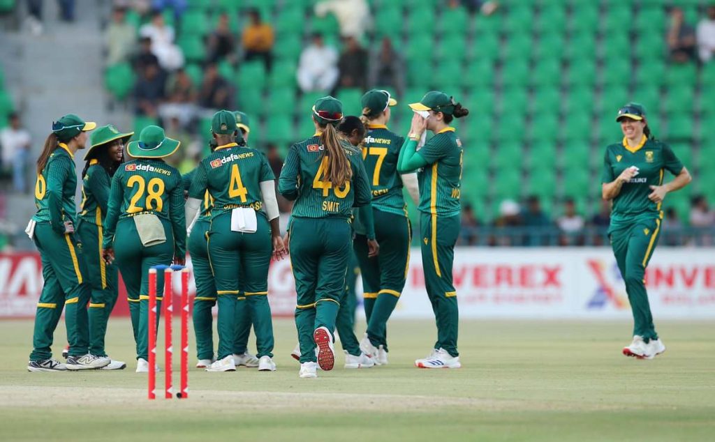 South Africa Women beat Bangladesh Women by 3 wickets in Women's World Cup